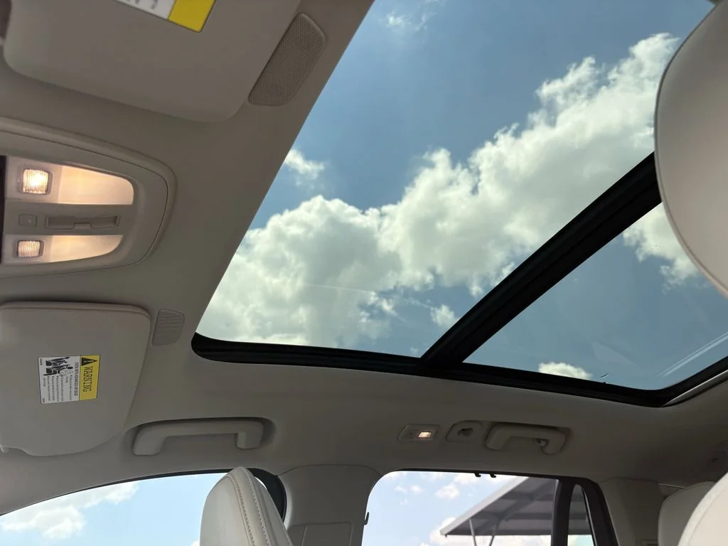 New 2026 Crystal White Volvo Ultra image 26