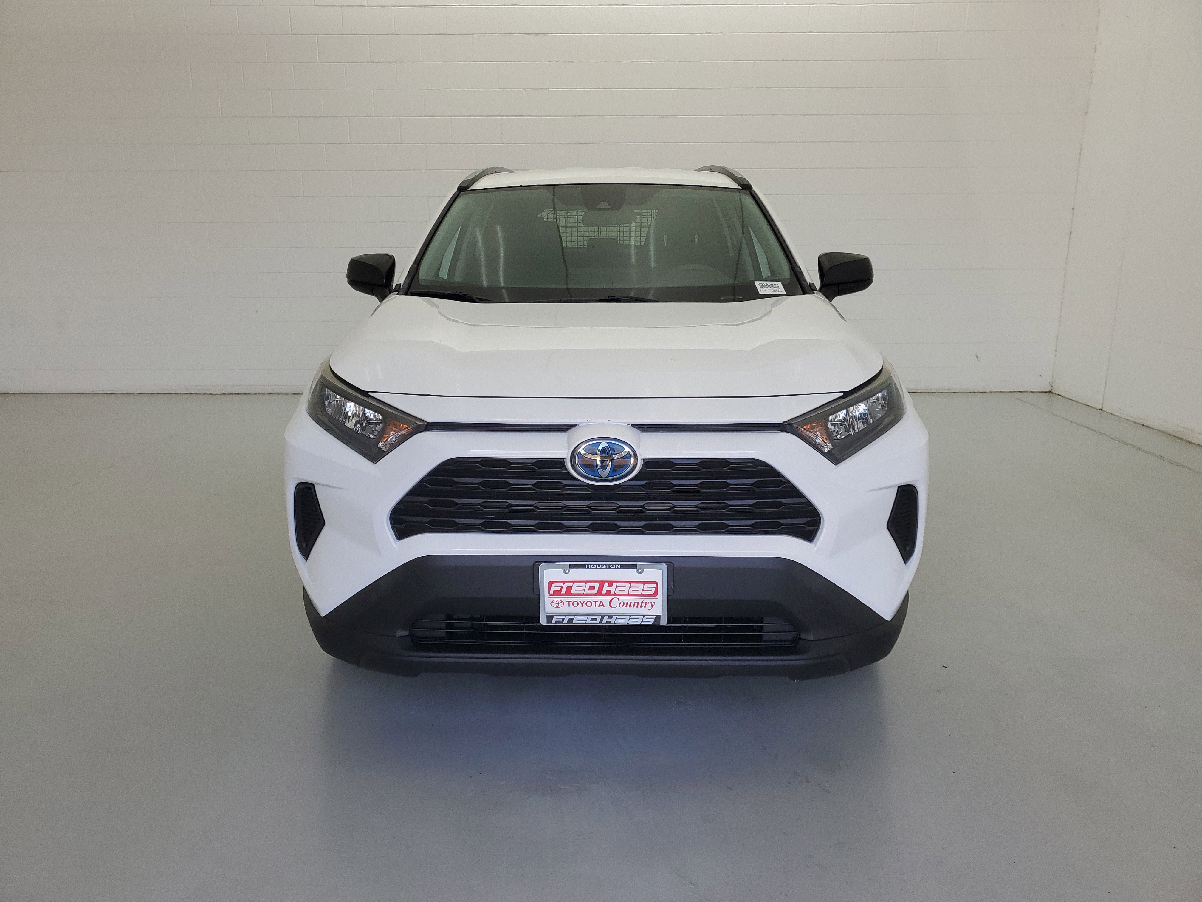 Used 2021 Super White Toyota LE image 3