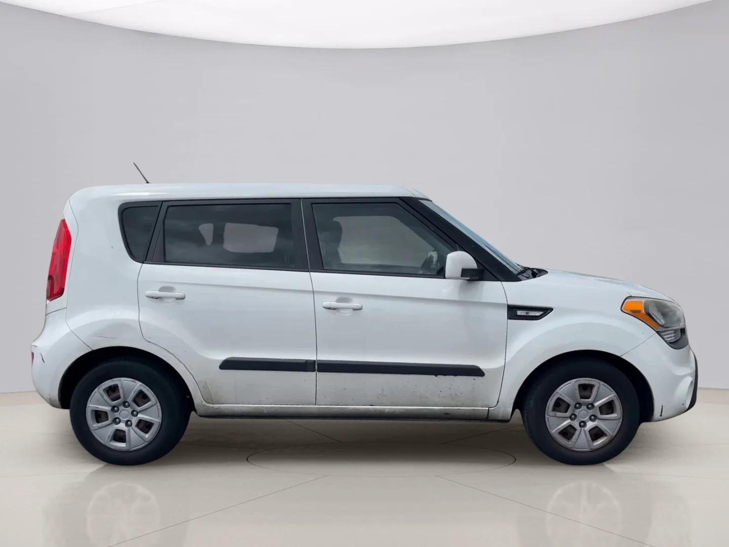 Used 2013 White Kia ! WAGON image 7