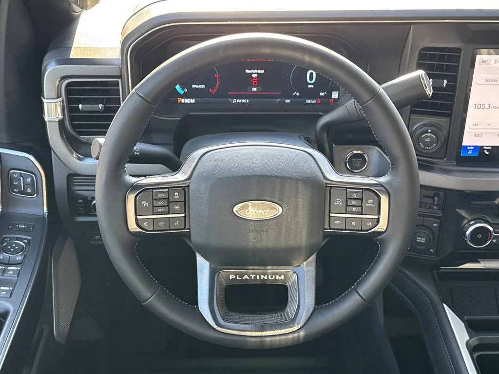 2025 Ford F-350 Super Duty Platinum - Photo 24