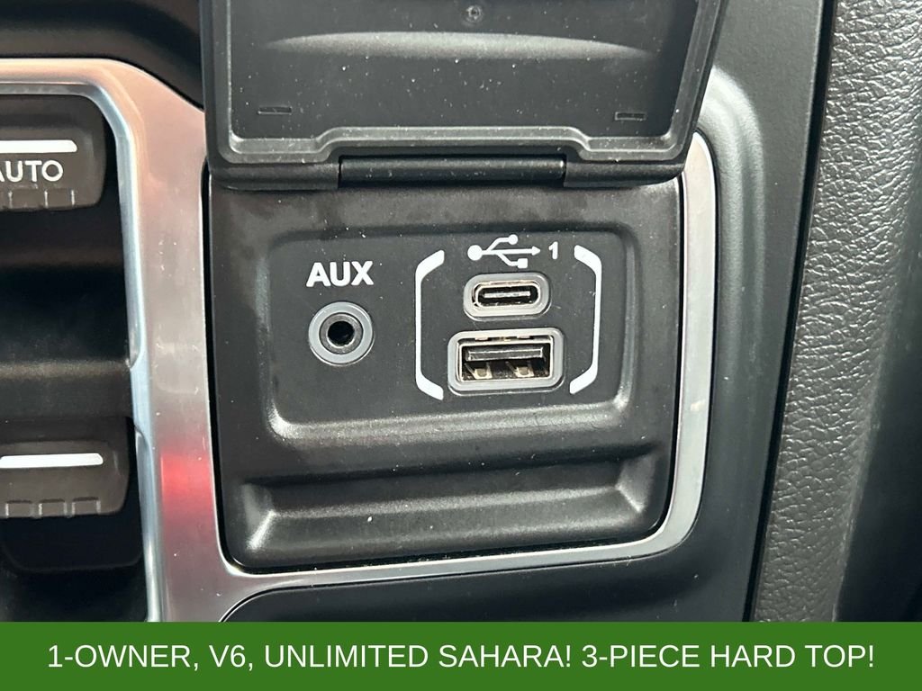 Used 2018 White Jeep Unlimited Sahara image 25