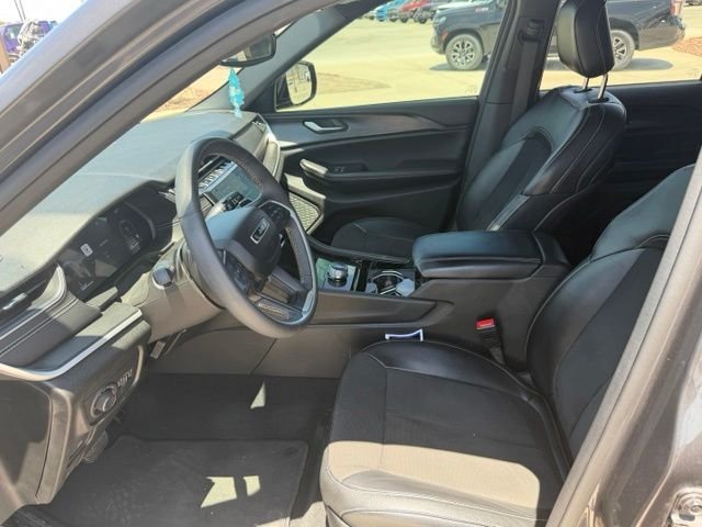 Used 2023 Gray Jeep Altitude X image 5