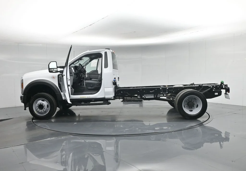 New 2026 White Ford XL image 4