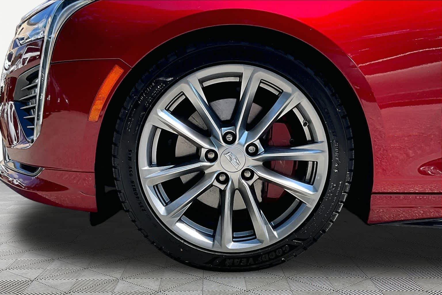 Used 2022 Infrared Tintcoat Cadillac  image 21