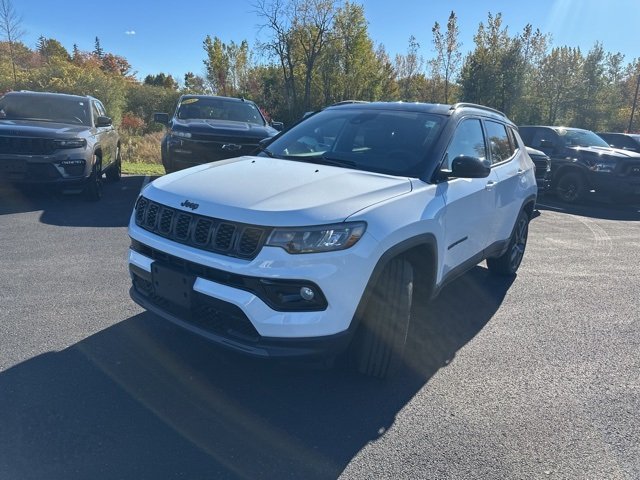 2026 Jeep Compass Limited Altitude photo 4