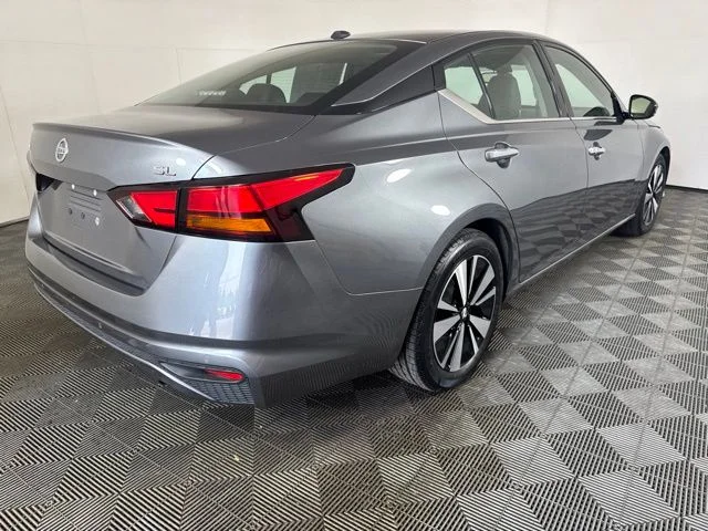 Used 2019 Gun Metallic Nissan 2.5 SL image 3