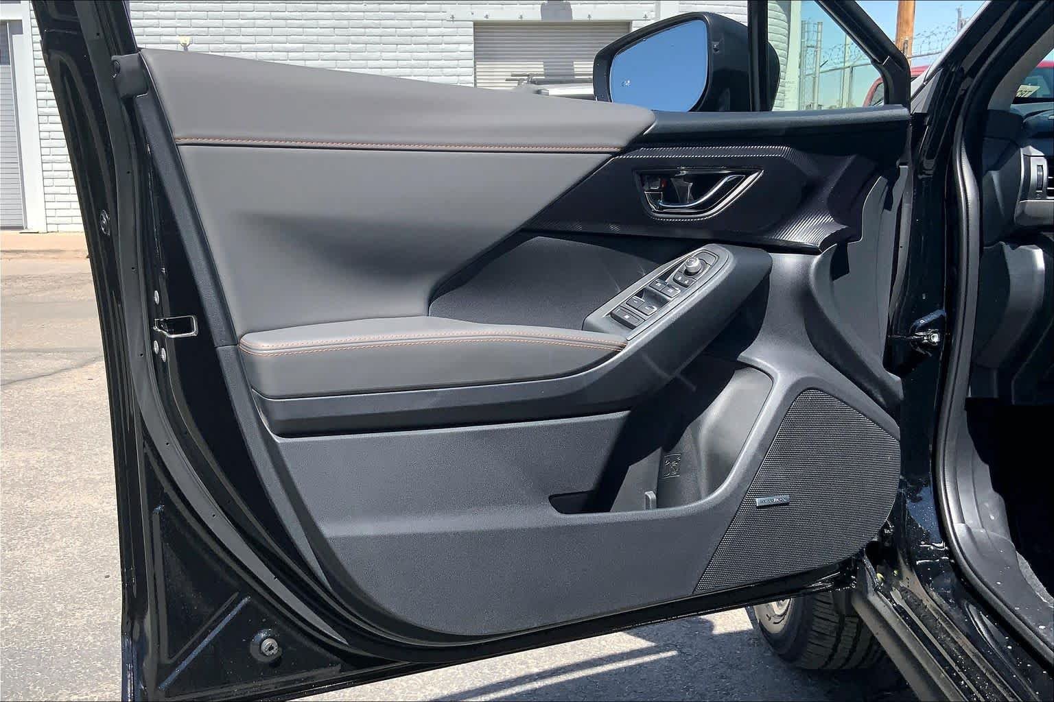 New 2026 CRYSTAL BLACK SILICA Subaru Limited Hybrid image 10