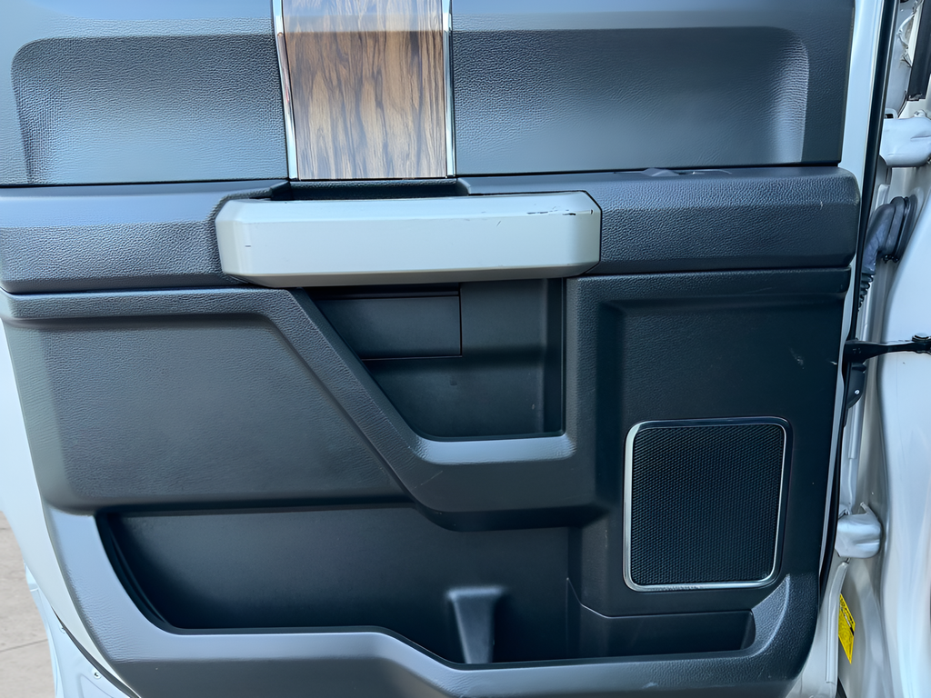Used 2019 Silver Ford Lariat image 18