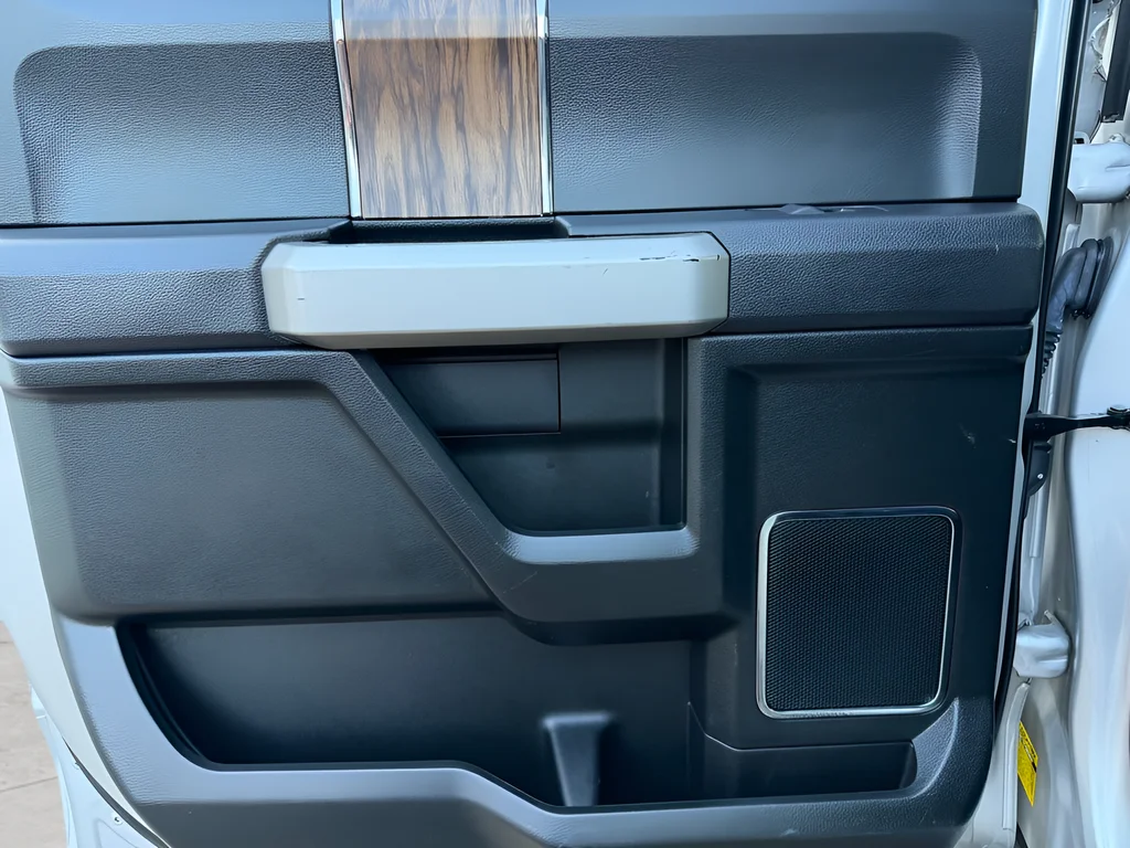 Used 2019 Silver Ford Lariat image 18