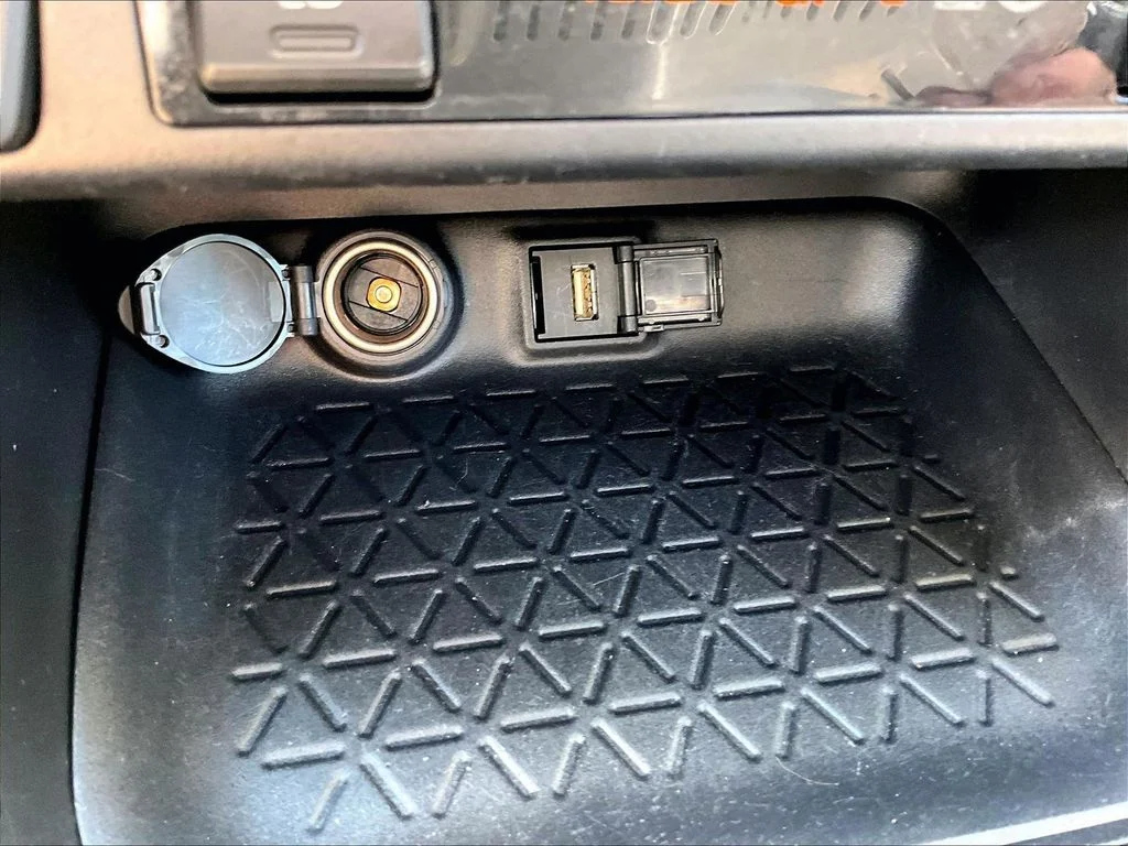 Used 2022 Black Toyota XLE image 27