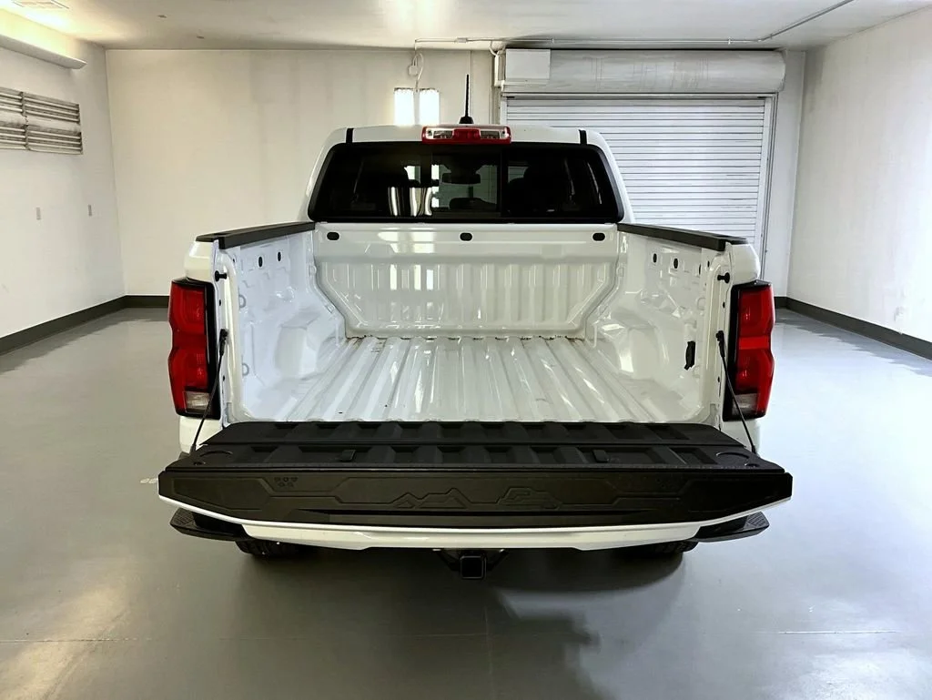 New 2026 Summit White Chevrolet LT image 21