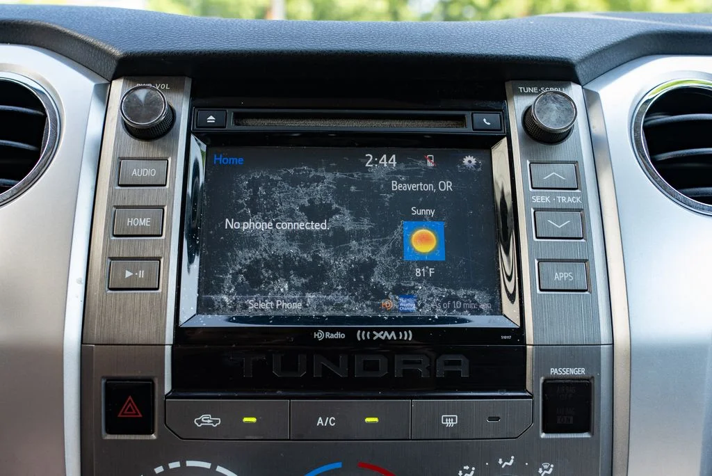 Used 2017 Silver Toyota SR5 image 17