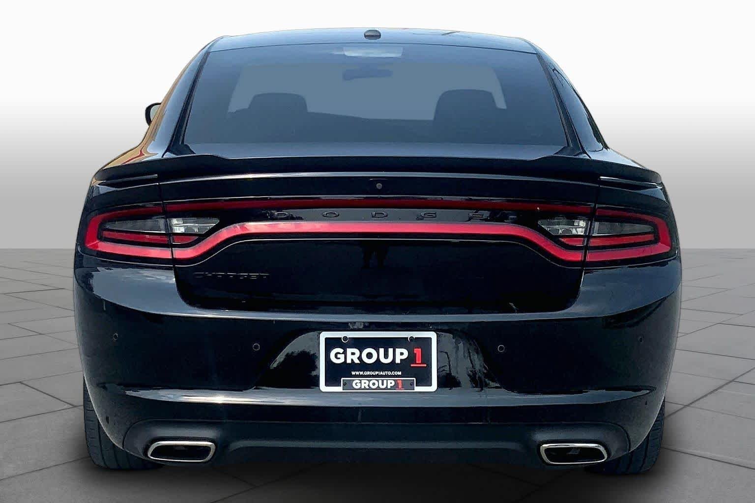 Pre-Owned 2022 Dodge Charger SXT