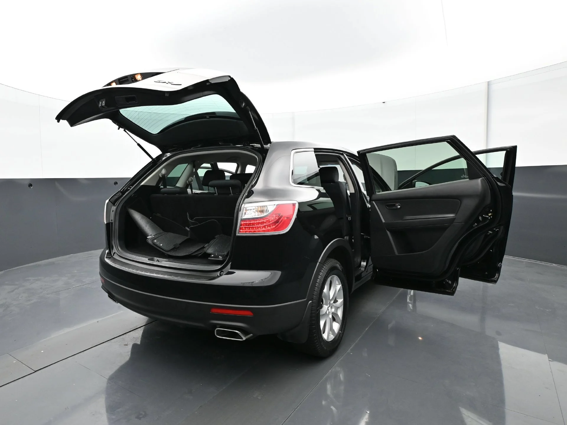 Used 2011 Brilliant Black Clearcoat Mazda Sport image 38