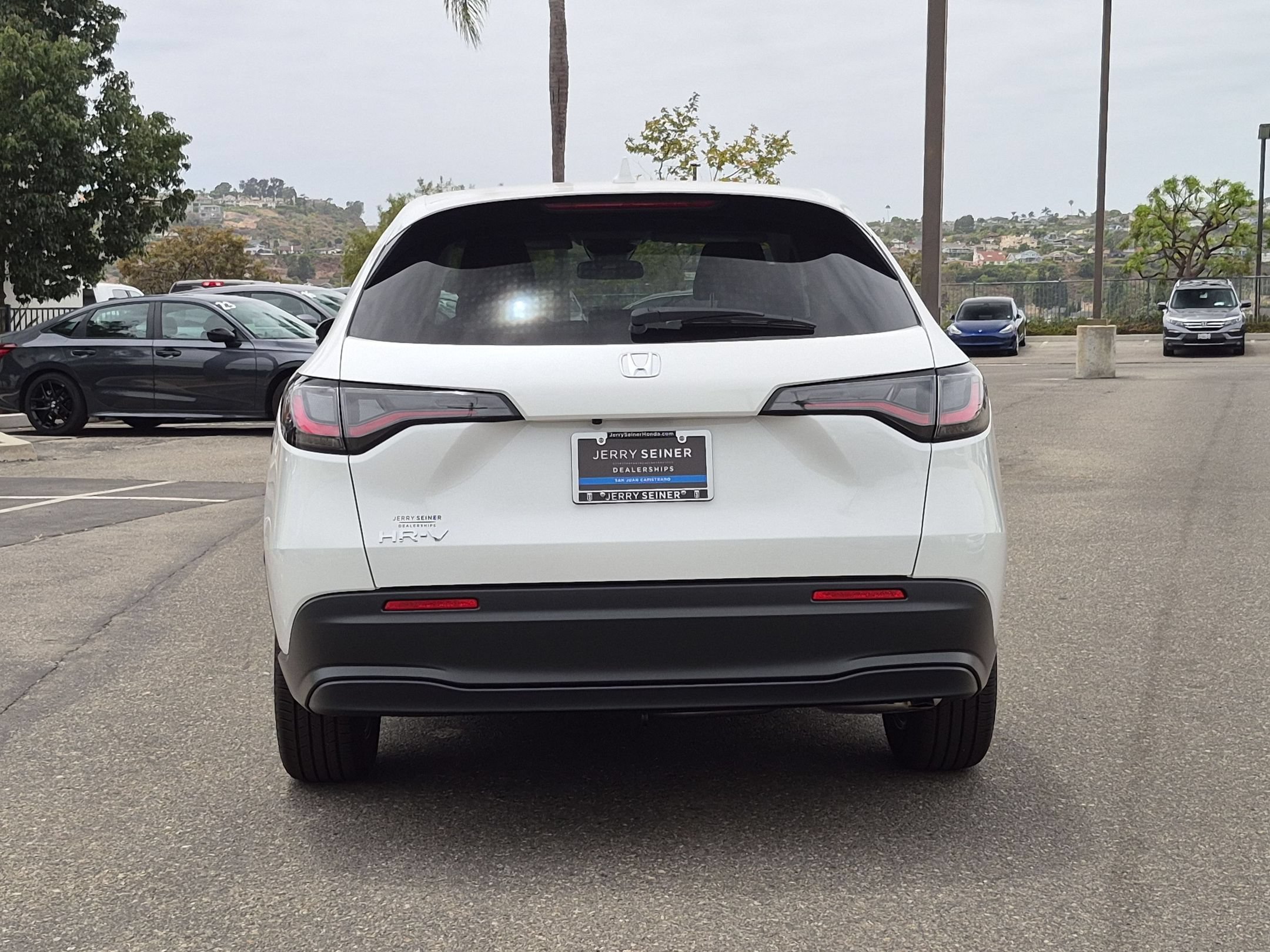 New 2027 Platinum White Pearl Honda LX image 10
