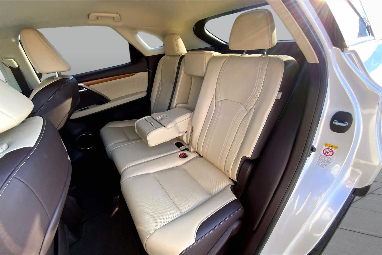 Used 2019 Eminent White Pearl Lexus  image 18