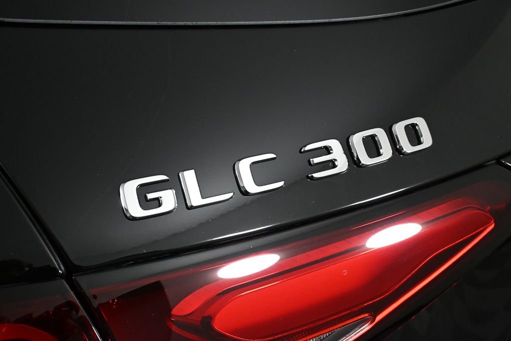 New 2026 Black Mercedes-Benz GLC 300 image 27