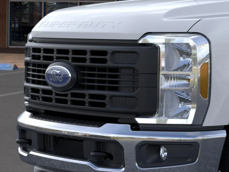 New 2026 Oxford White Ford XL image 17