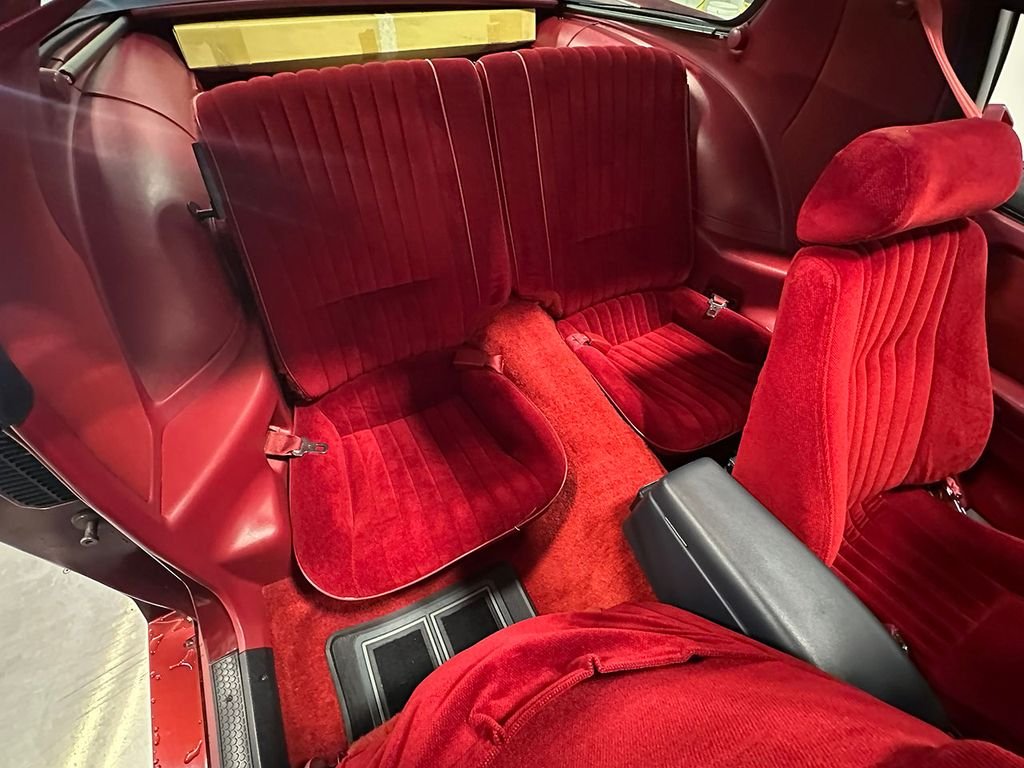 Used 1987 Red Pontiac  image 49