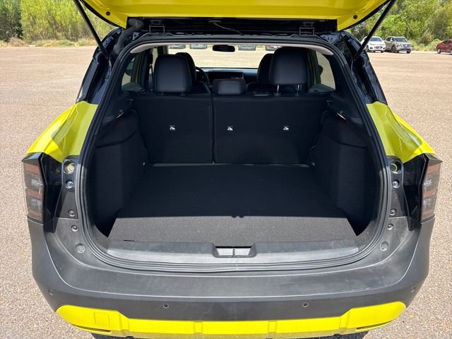 Used 2025 Yellow Nissan SR image 23