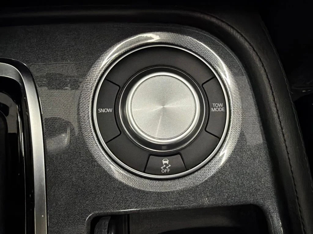 Used 2022 Gray Nissan SL image 21