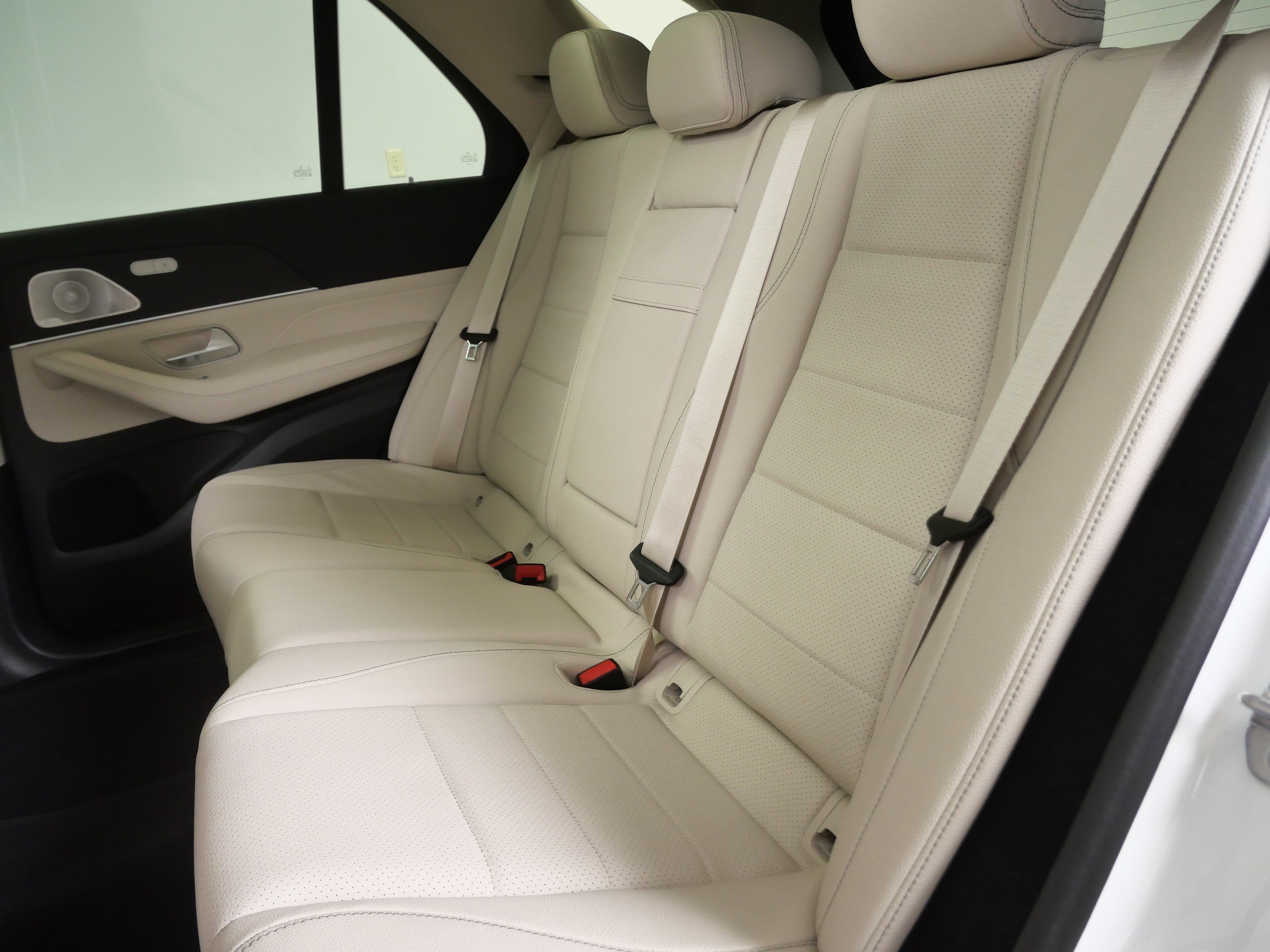 New 2026 Polar White Mercedes-Benz GLE 350 image 10