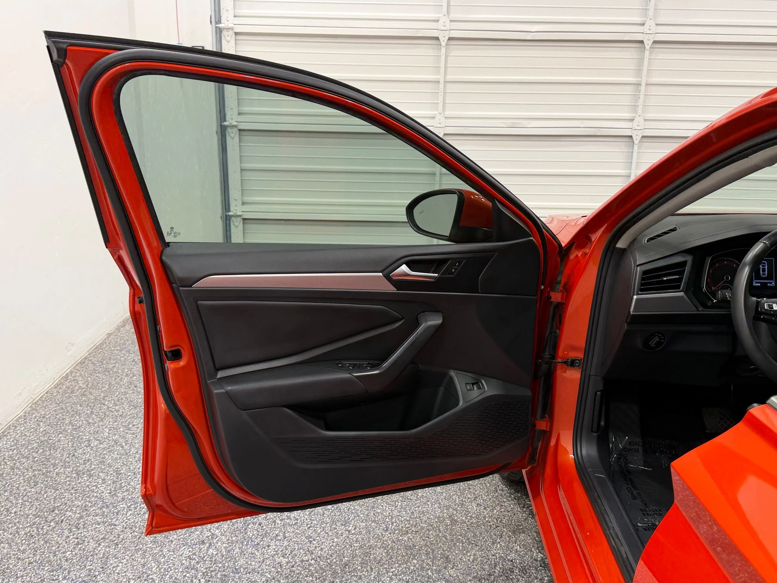 Used 2019 Orange Volkswagen 1.4T SE image 20