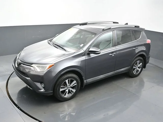 Used 2018 Gray Toyota XLE image 54