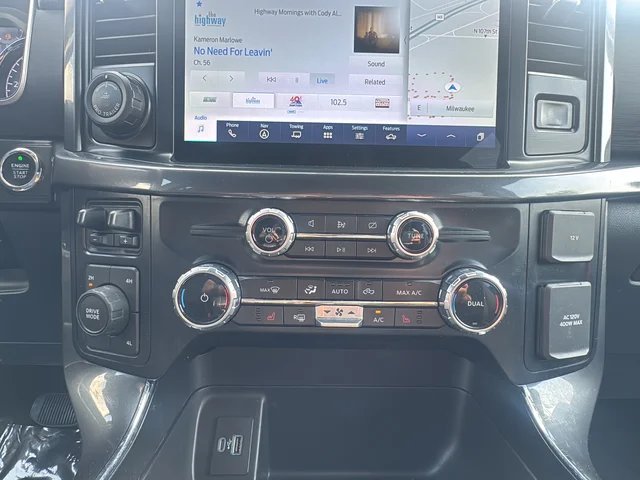 Used 2023 Gray Ford XLT image 21