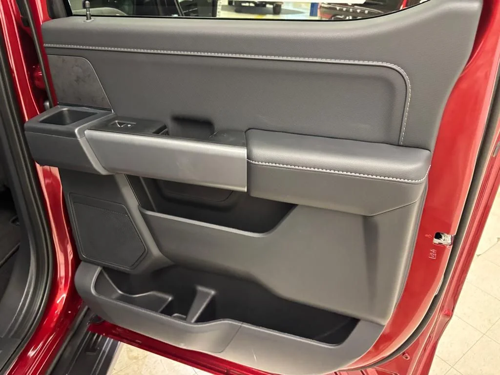 New 2026 Ruby Red Metallic Tinted Clearcoat Ford XLT image 11