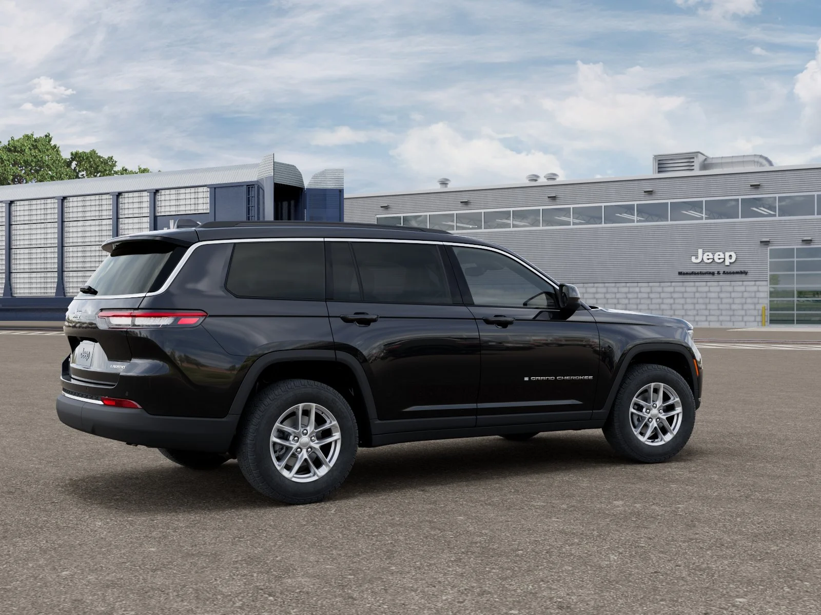 New 2026 Diamond Black Crystal Pearl-Coat Exterior Paint Jeep Laredo image 4