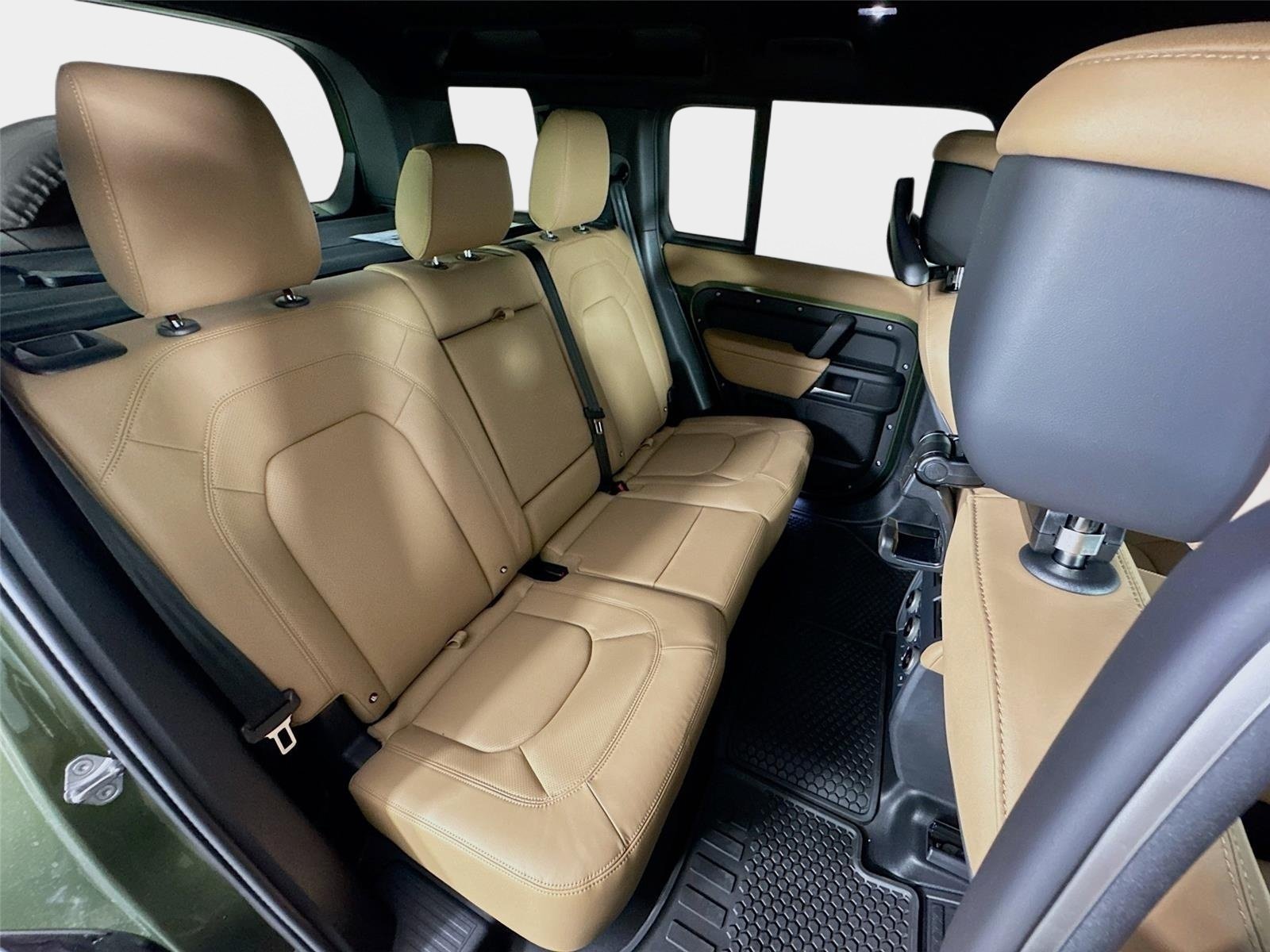 Used 2026 Green Land Rover X-Dynamic SE image 29