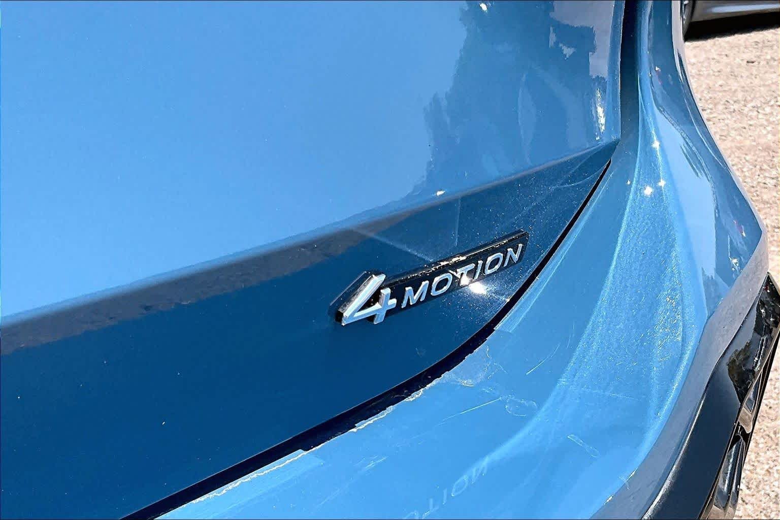 Used 2025 Monterey Blue Pearl Volkswagen SEL R-Line image 8