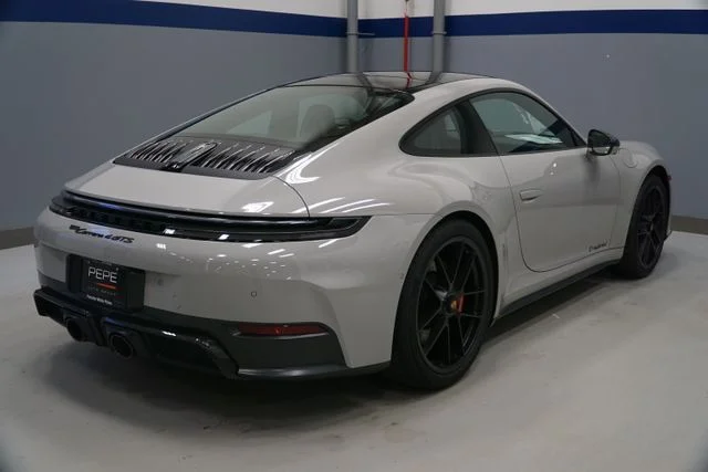 New 2026  Porsche Carrera 4 GTS image 10