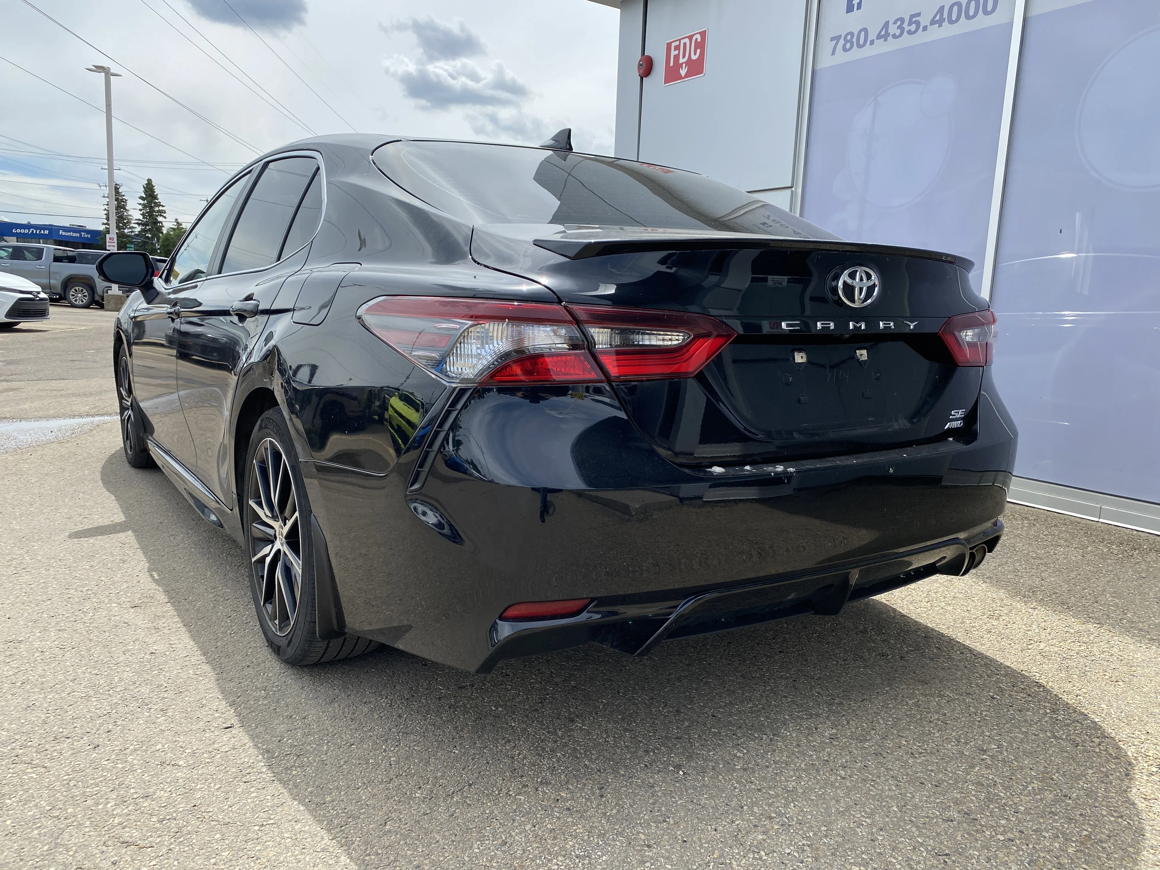 Certified Used 2024 Black Toyota SE Auto AWD * LEATHER* SUNROOF* AUTO HIGHBEAMS * image 3