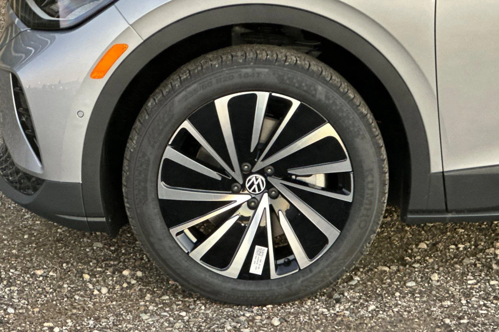 New 2026 Silver Mist Metallic Volkswagen Pro image 24