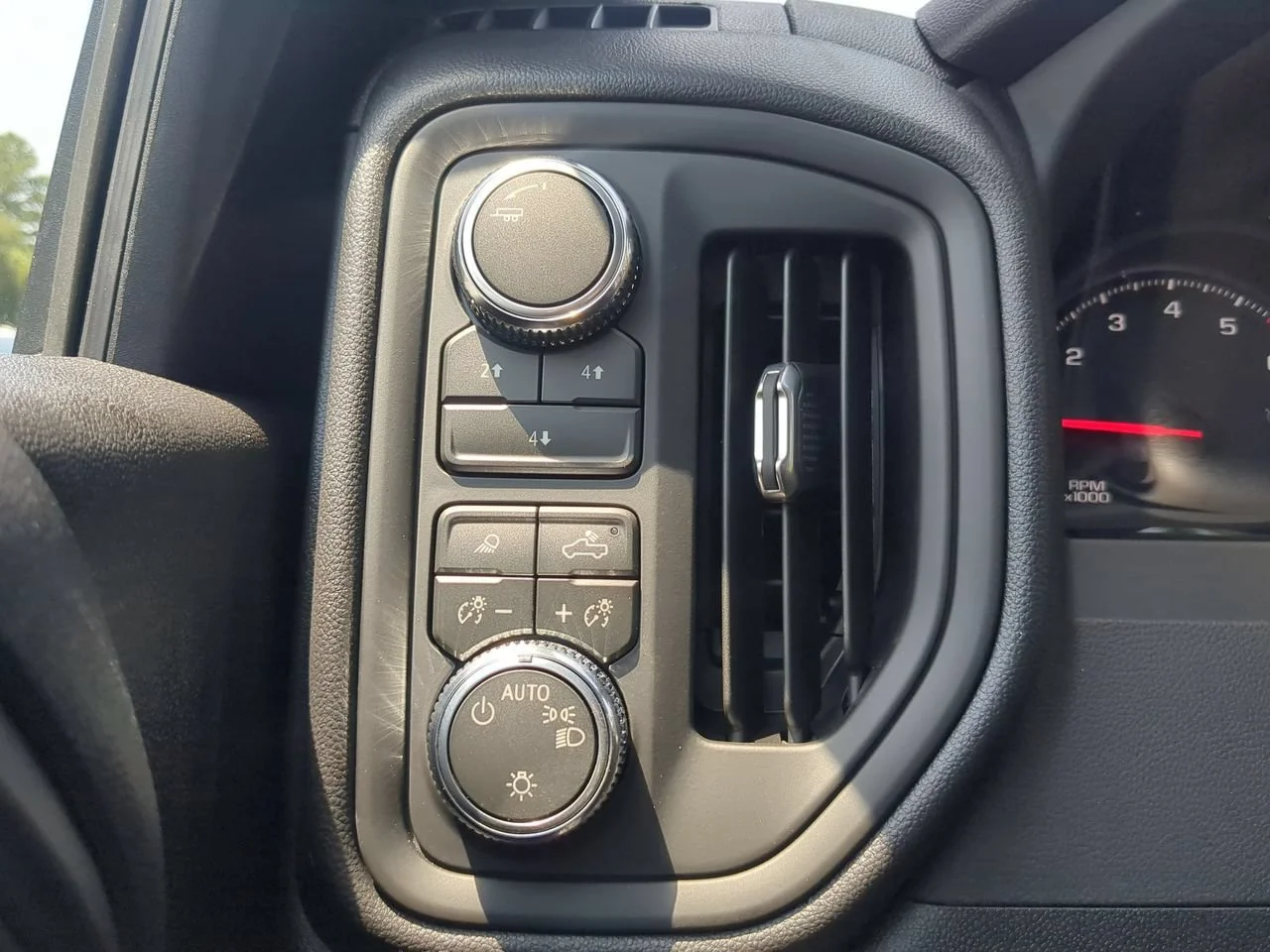 New 2026 Summit White GMC Pro image 17