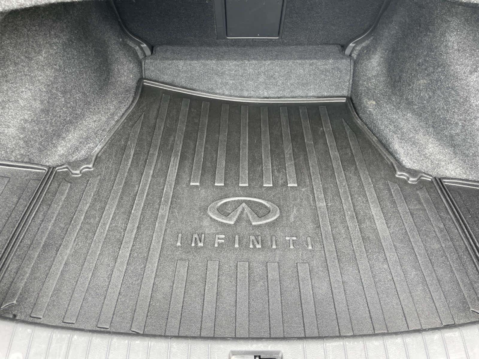 Used 2018 Black Obsidian INFINITI 3.0t LUXE image 20