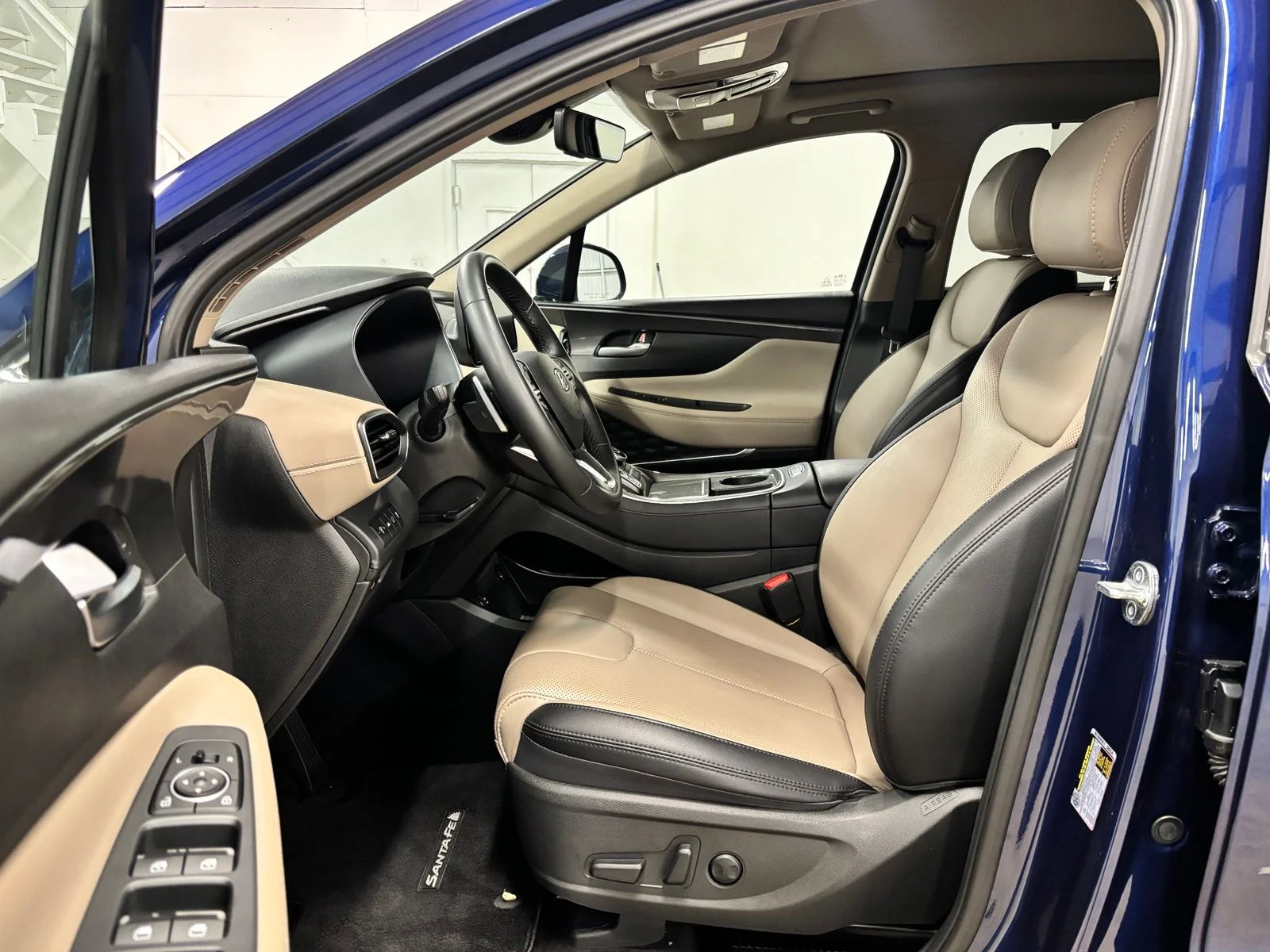 Used 2023 Blue Hyundai SEL Premium image 16