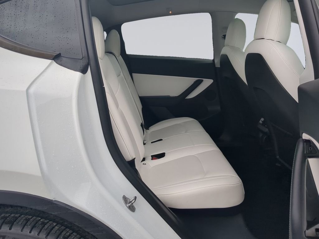Used 2021 White Tesla Long Range image 19