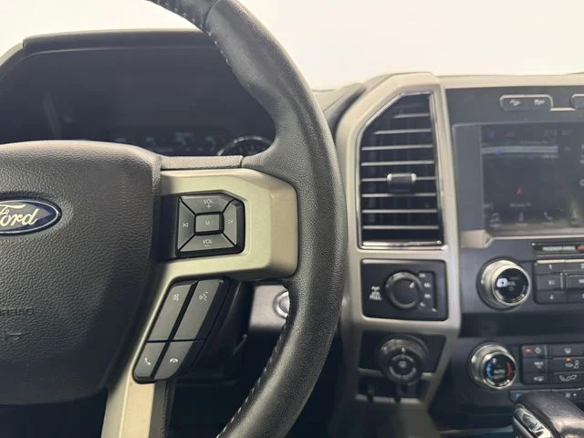 Used 2019 White Platinum Clearcoat Metallic Ford Lariat image 25