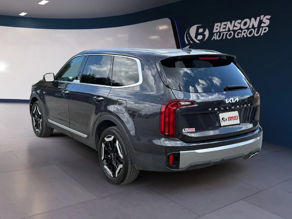 2025 Kia Telluride S - Photo 3