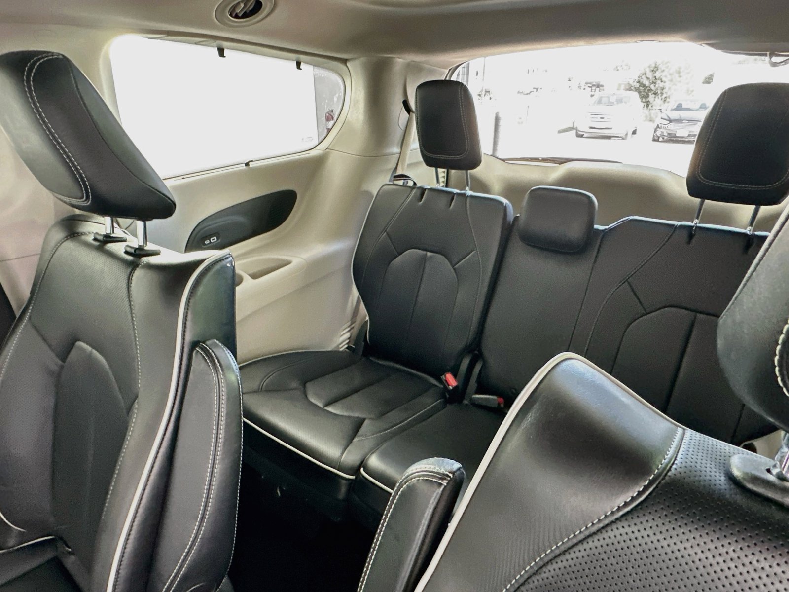 2021 Chrysler Pacifica Hybrid Limited - Photo 29