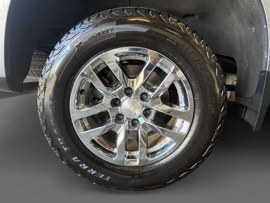 Used 2020 SATIN STEEL METALLIC Chevrolet LT image 11