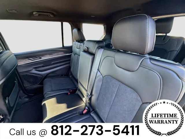 New 2027 White Jeep Laredo Altitude image 20