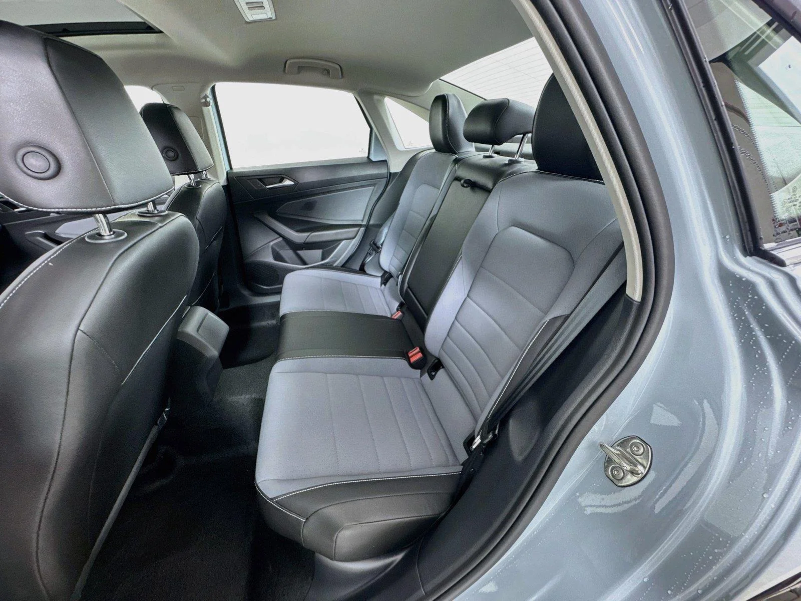 New 2027 GRAY Volkswagen SE image 24