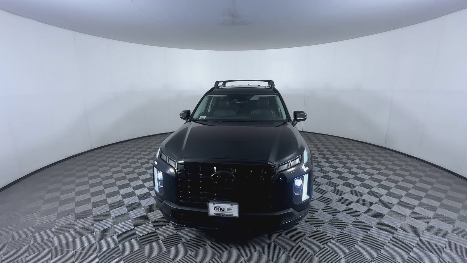 Used 2025 Abyss Black Pearl Hyundai XRT image 3