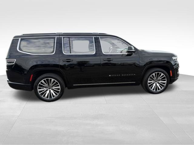 Used 2022 Black Jeep Series III image 5