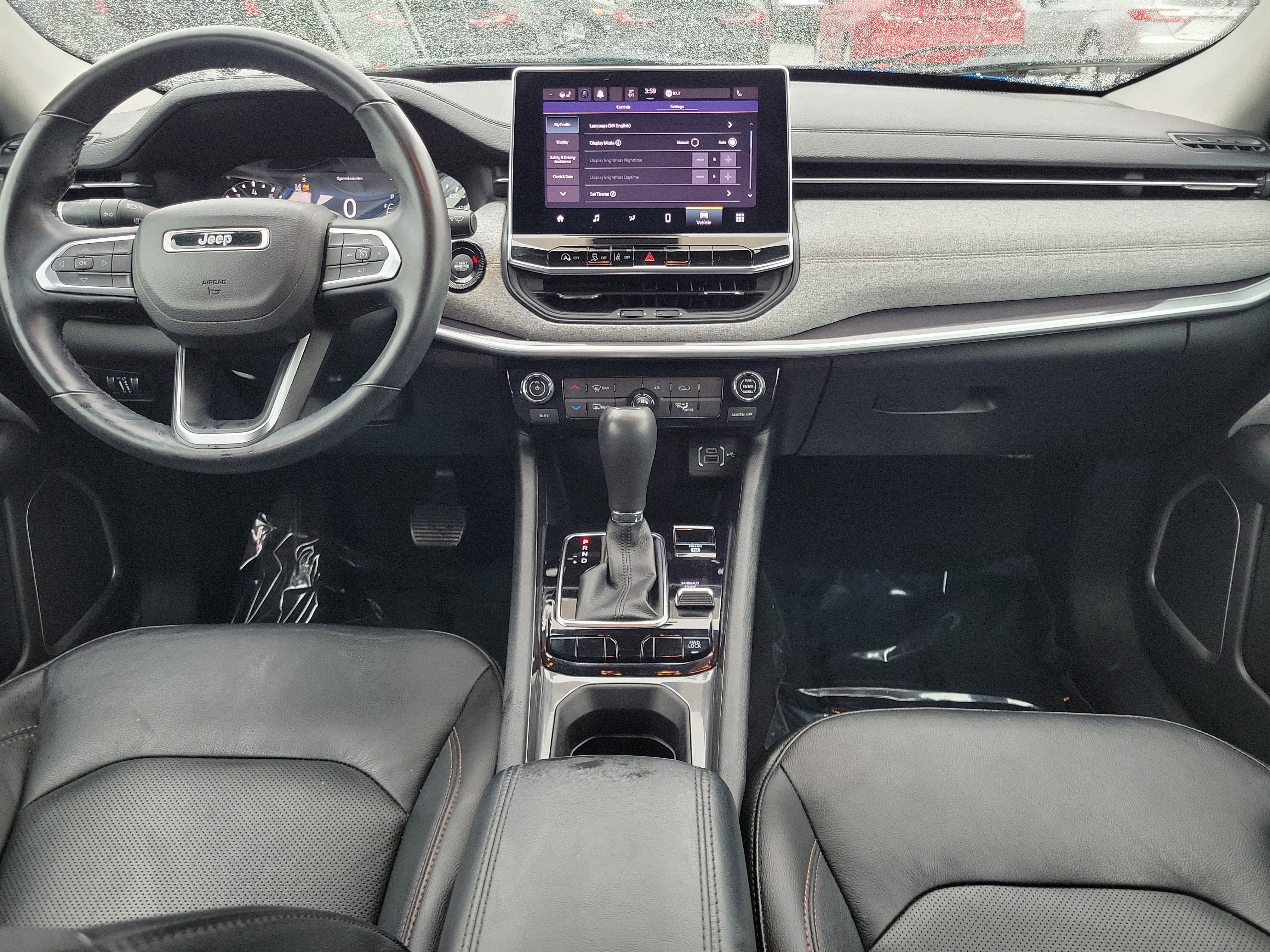 Used 2022 Laser Blue Pearlcoat Jeep Latitude Lux image 9