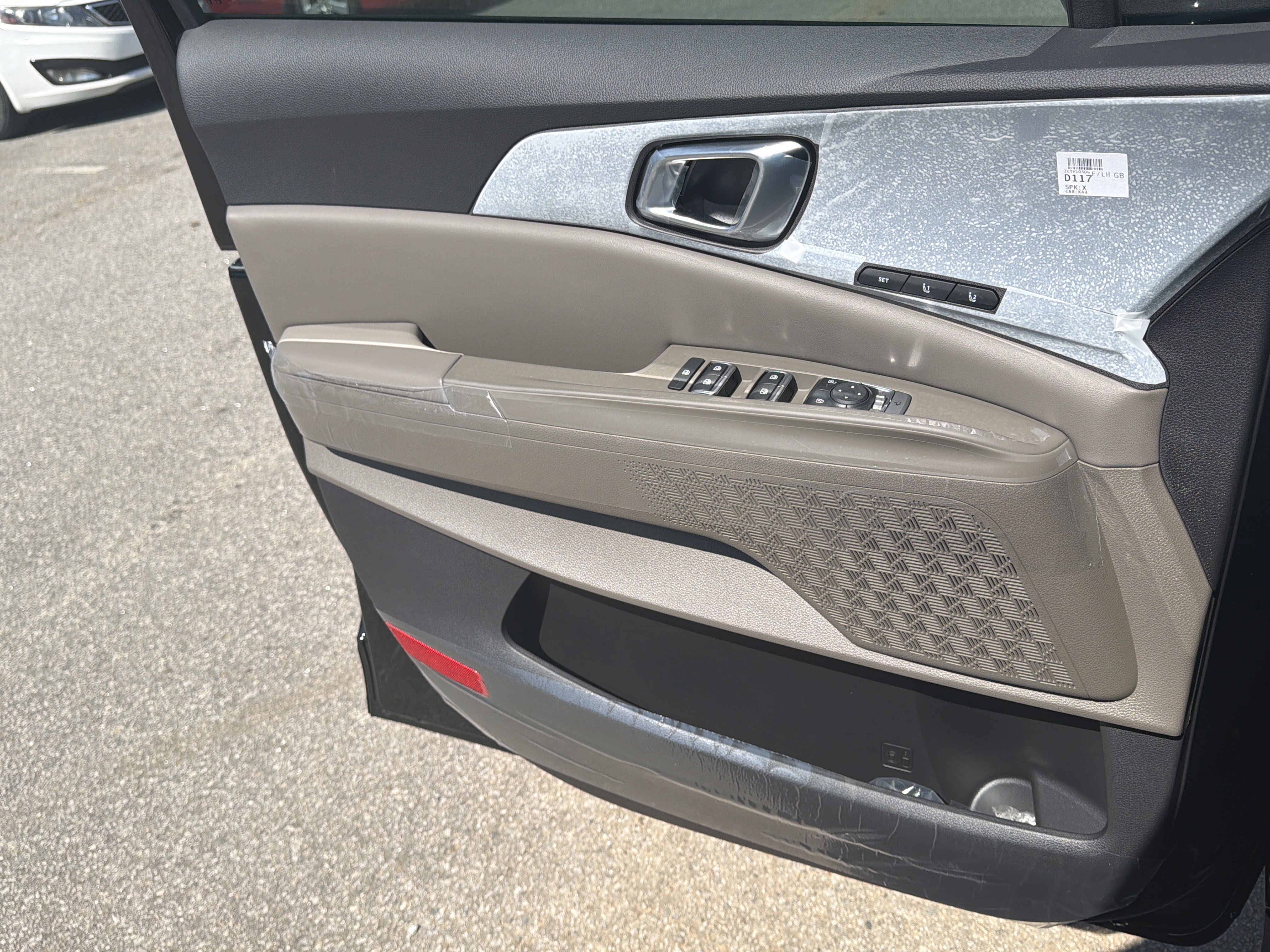 New 2026 Aurora Black Pearl Kia EX image 21